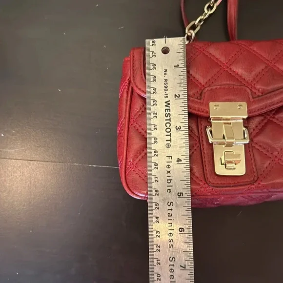 Banana Republic  QUILTED FAUX-LEATHER CROSS-BODY - Picture 6 of 6